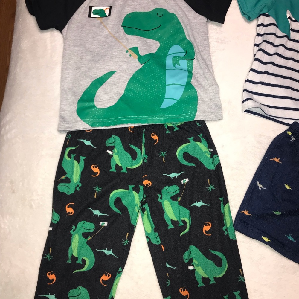 Carter’s PJ Bundle - Picture 3 of 9